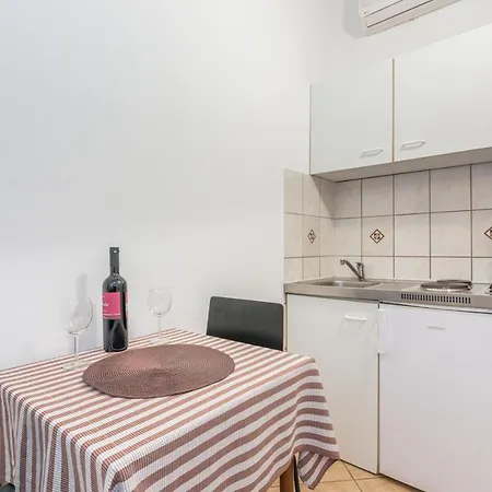 Gobac Apartment *